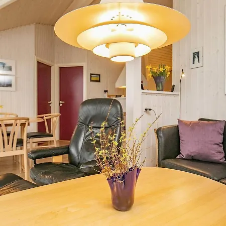 4 Star Holiday In Holiday home Humble